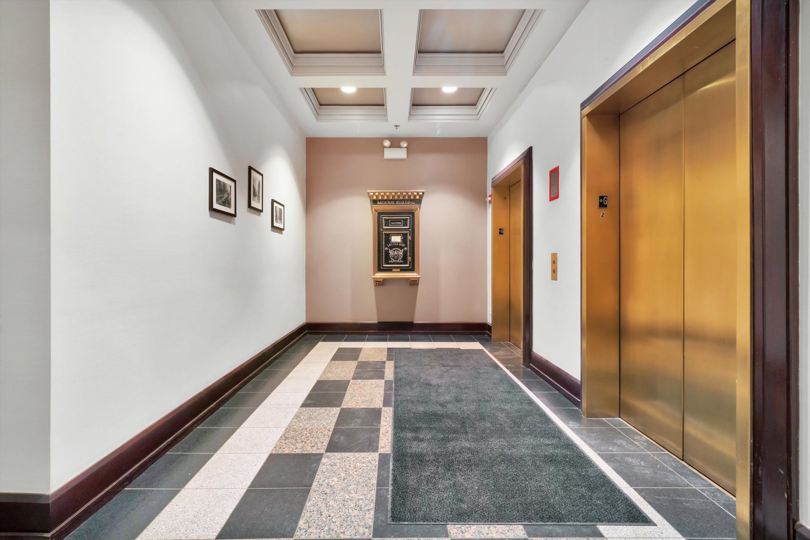 6 East Monroe Street, Unit 1501 Chicago, IL 60603 - Photo 24 of 27 a view of a hallway with wooden floor and windows