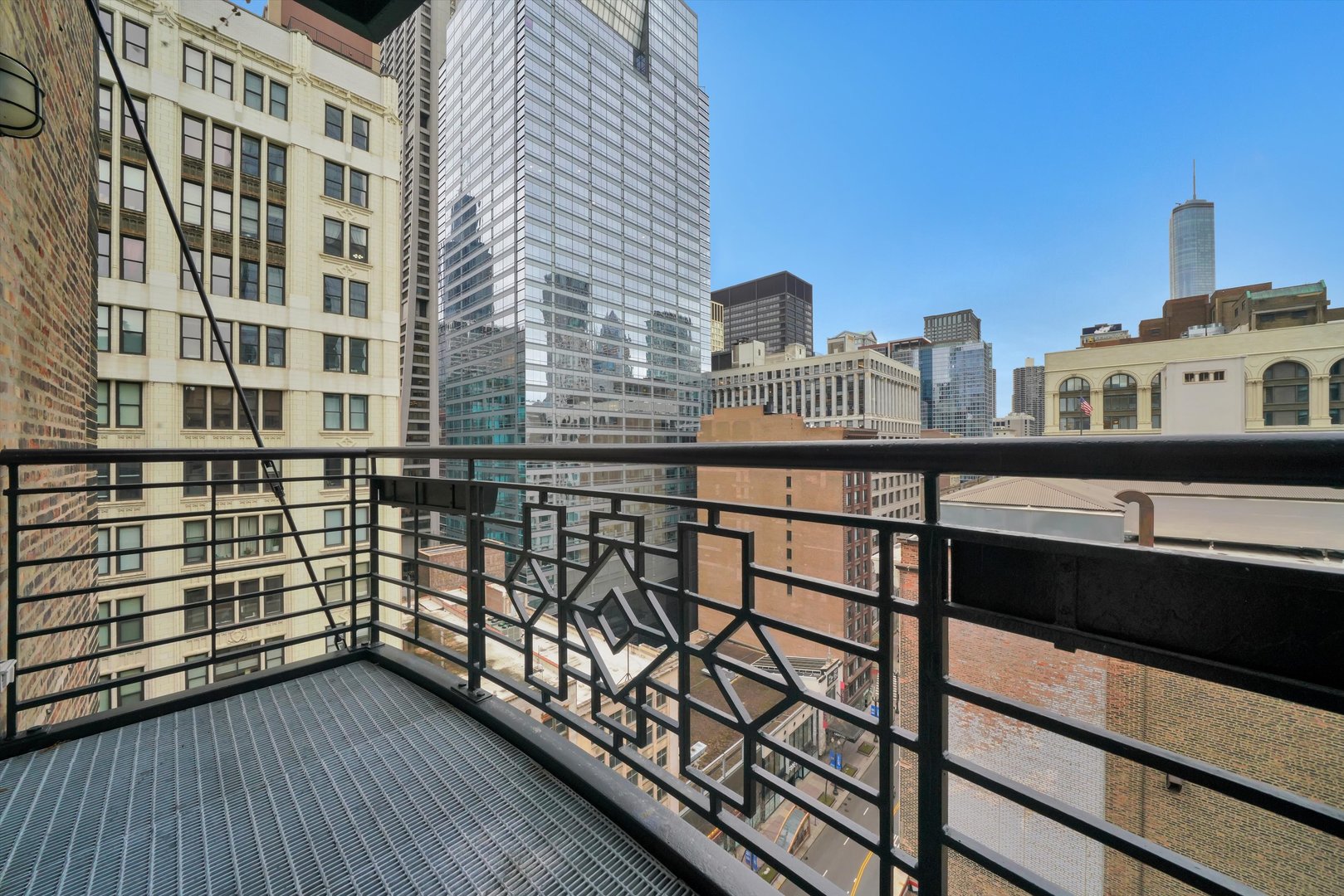 6 East Monroe Street, Unit 1501 Chicago, IL 60603 - Photo 8 of 27 a view of city from balcony