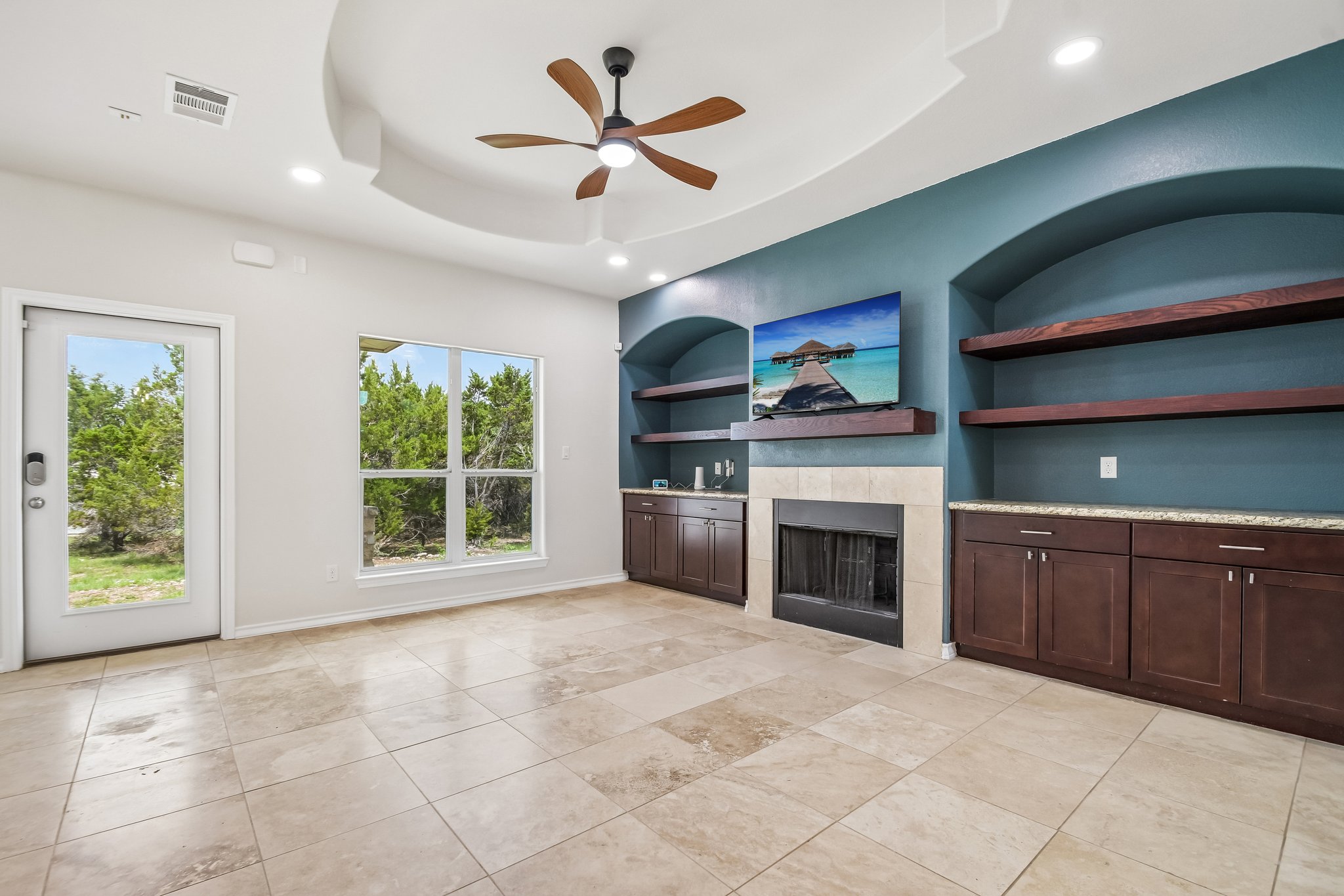 20800 Ridgeview Road Lago Vista, TX 78645 - Photo 4 of 31
