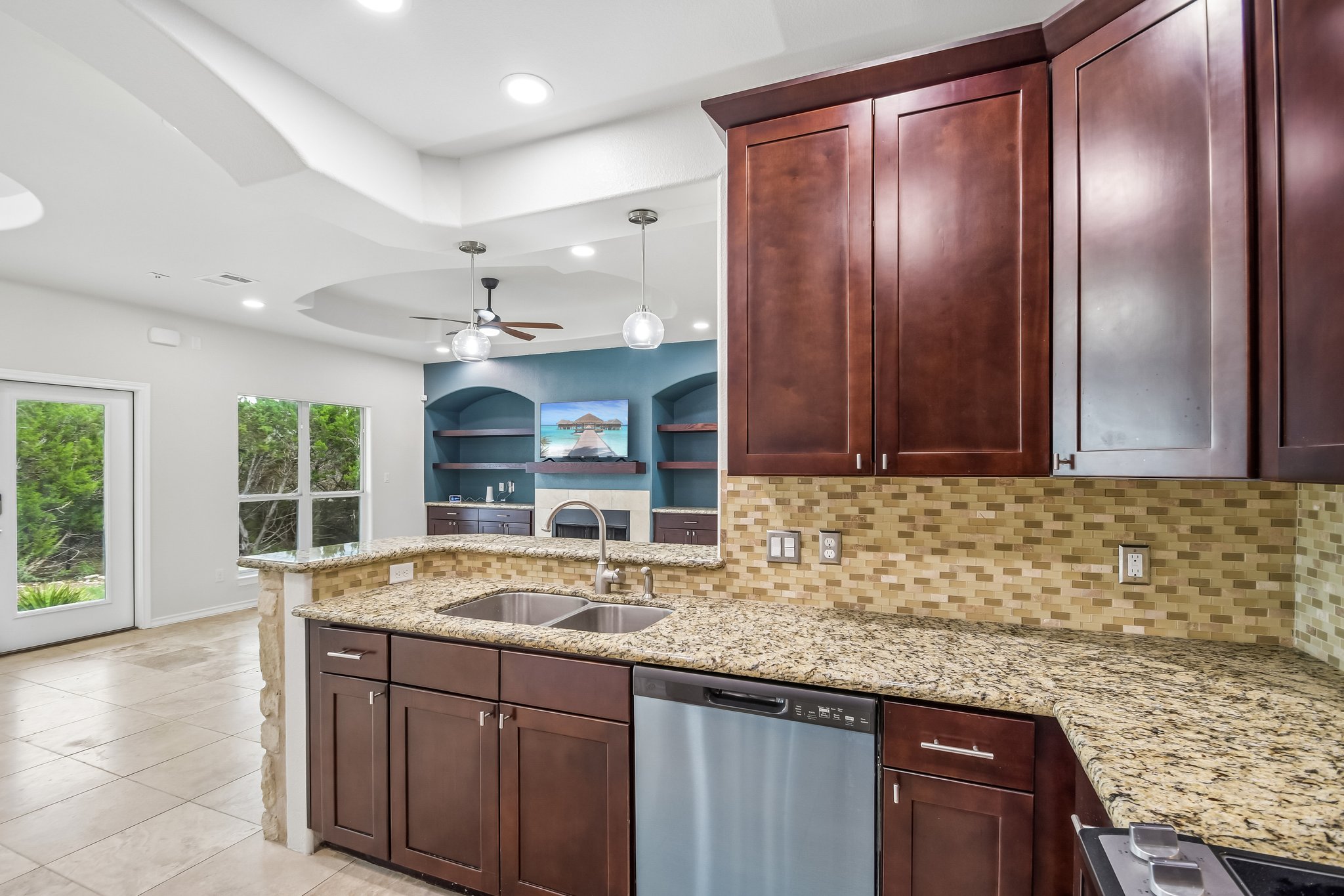 20800 Ridgeview Road Lago Vista, TX 78645 - Photo 8 of 31