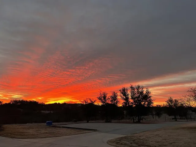 a view of sunset view and mountain view