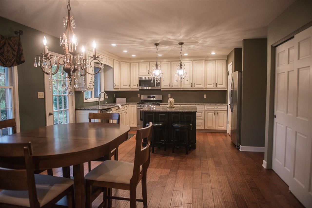467 Wexford Road Valparaiso, IN 46385 - Photo 3 of 36 Gallery Image 3
