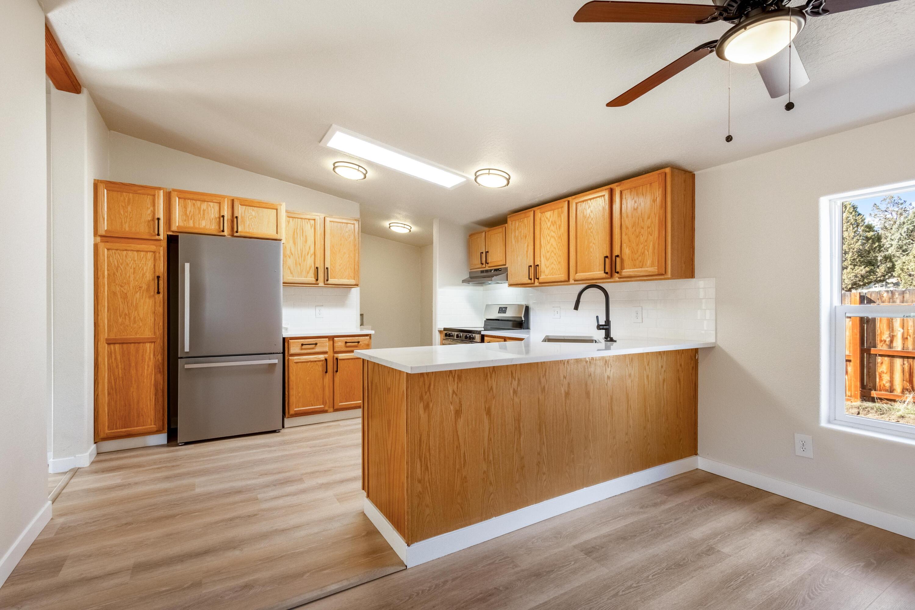 9071 Southwest Sand Ridge Road Terrebonne, OR 97760 - Photo 7 of 35 Gallery Image 7