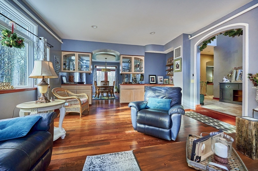 201 Main Street Williamsburg, MA 01039 - Photo 12 of 37