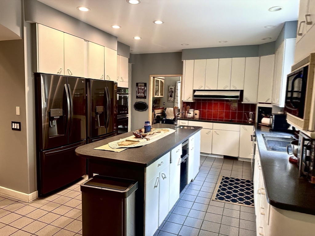 201 Main Street Williamsburg, MA 01039 - Photo 15 of 37