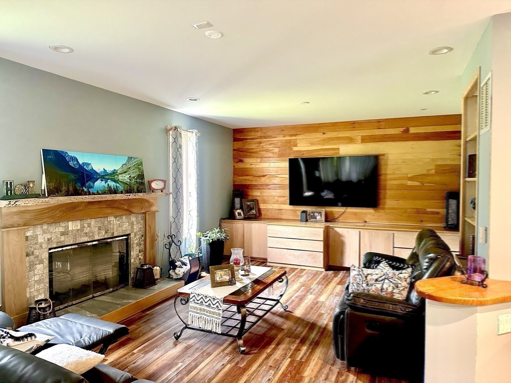 201 Main Street Williamsburg, MA 01039 - Photo 19 of 37