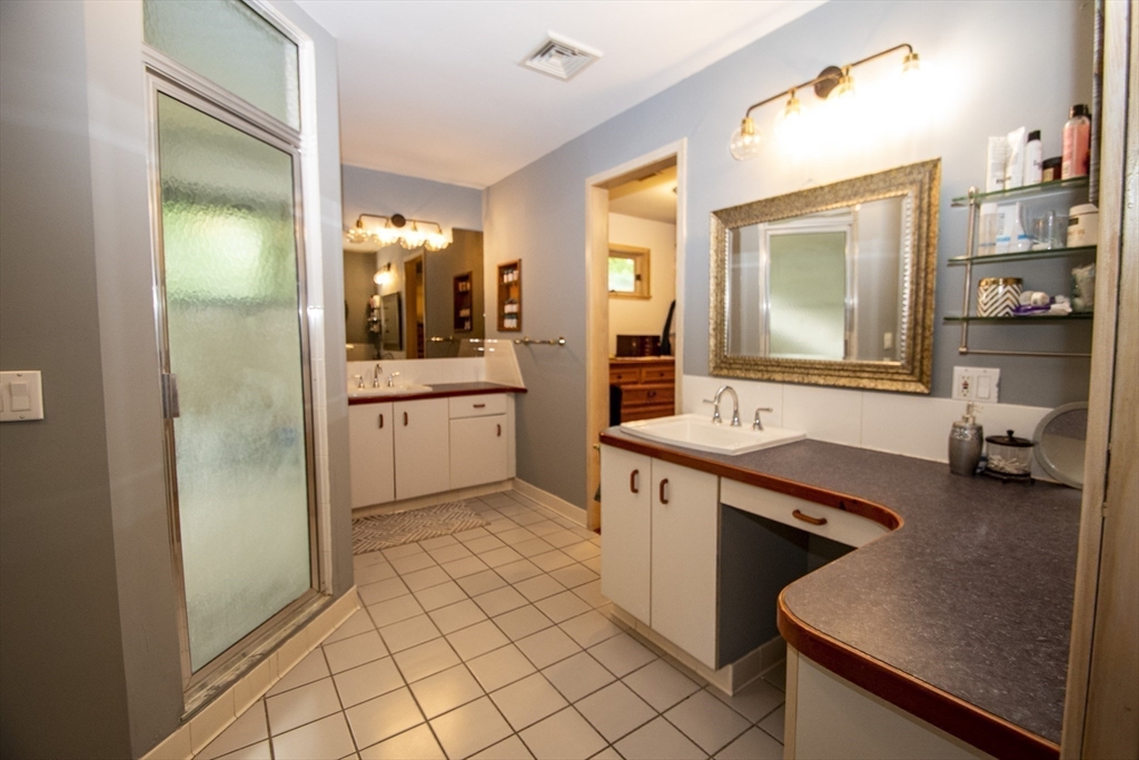 201 Main Street Williamsburg, MA 01039 - Photo 27 of 37