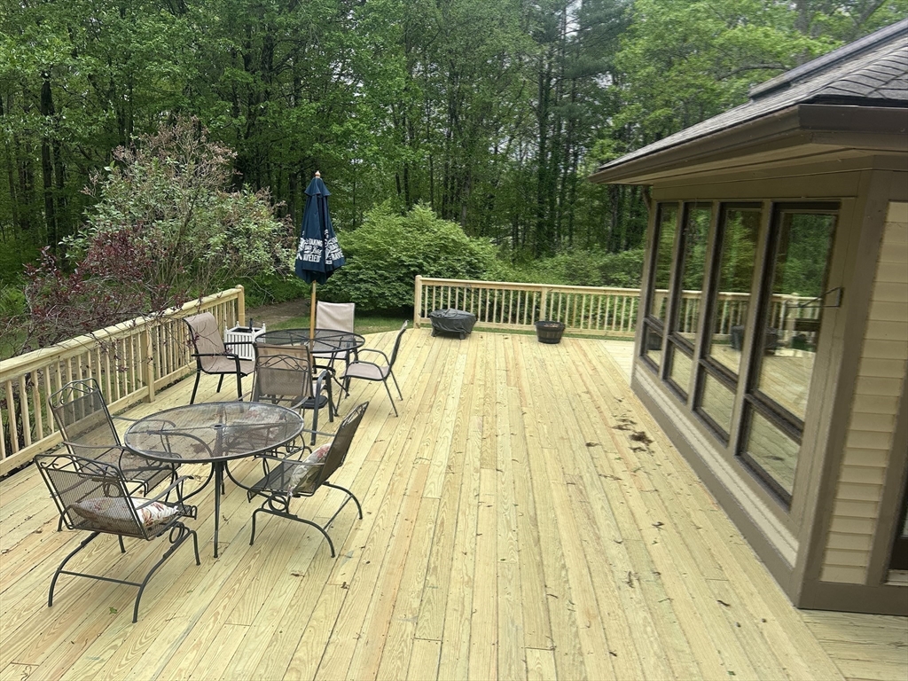 201 Main Street Williamsburg, MA 01039 - Photo 7 of 37