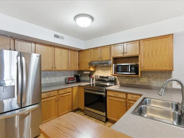 $264,900 | 5306 Congress Avenue, Unit 4, Madison, WI 53718