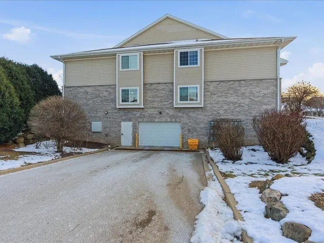 $264,900 | 5306 Congress Avenue, Unit 4, Madison, WI 53718