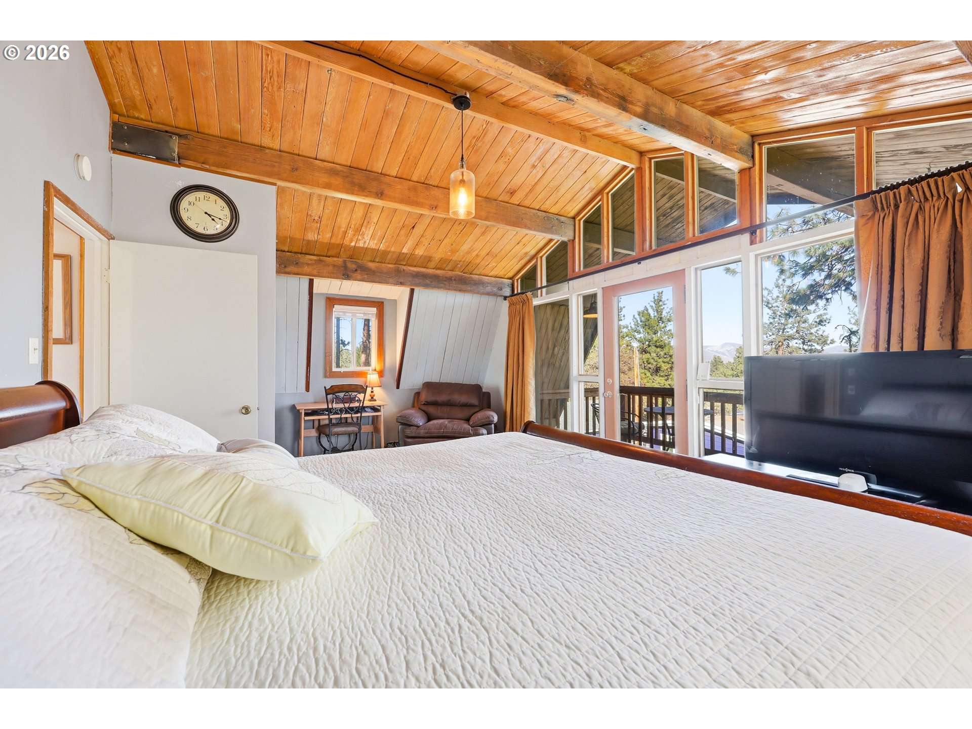 183 North Keg Road Tygh Valley, OR 97063 - Photo 15 of 42