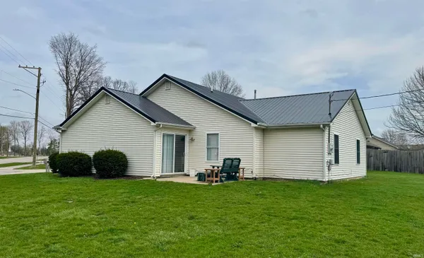 $179,900 | 101 West Dogwood Lane, Portland, IN 47371