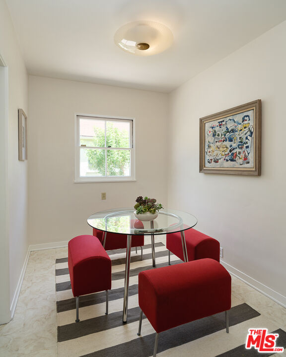 1422 Maple Street South Pasadena, CA 91030 - Photo 21 of 45 a living room with furniture and a potted plant