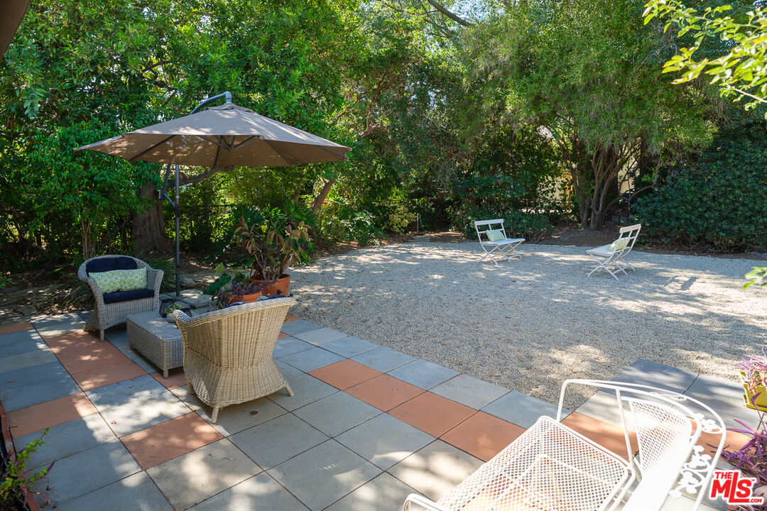 1422 Maple Street South Pasadena, CA 91030 - Photo 36 of 45 a view of backyard with plants and outdoor seating