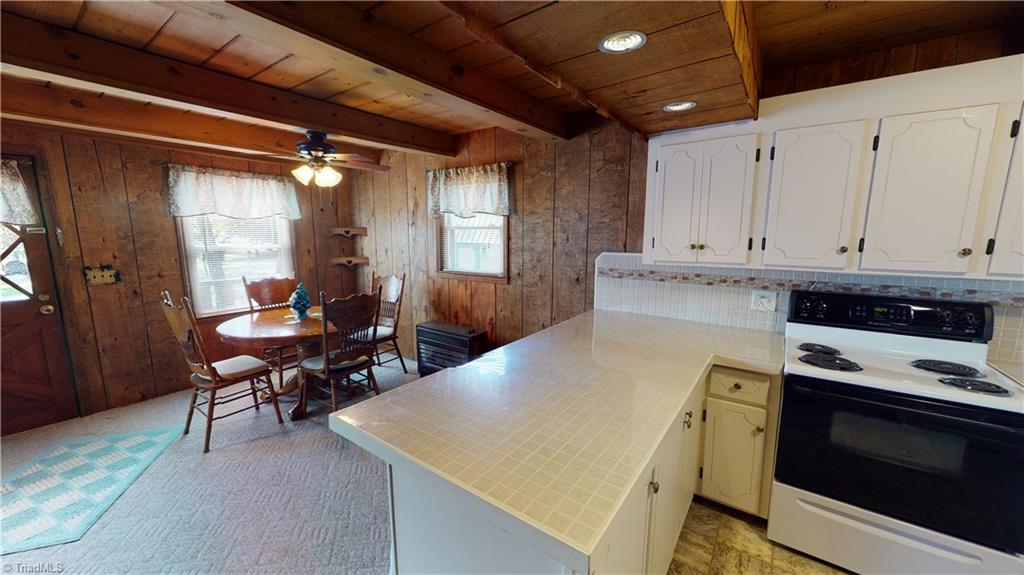176 Alpine Crest Road Fancy Gap, VA 24328 - Photo 9 of 30 Gallery Image 9