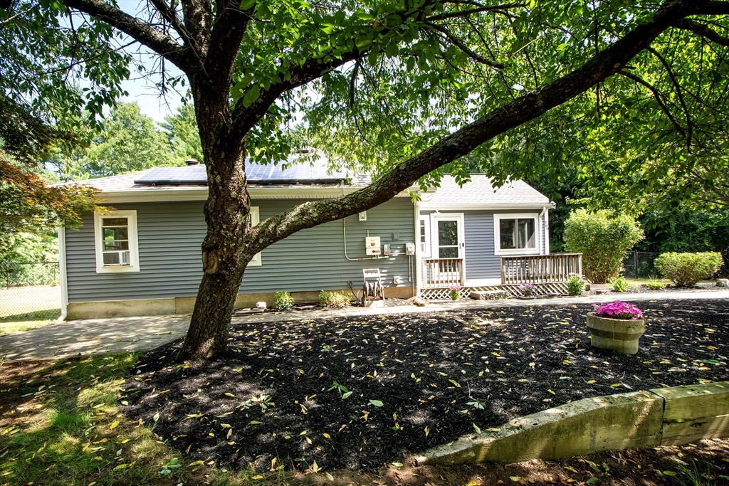 209 R South Street Hanson, MA 02341 - Photo 4 of 37 Gallery Image 4