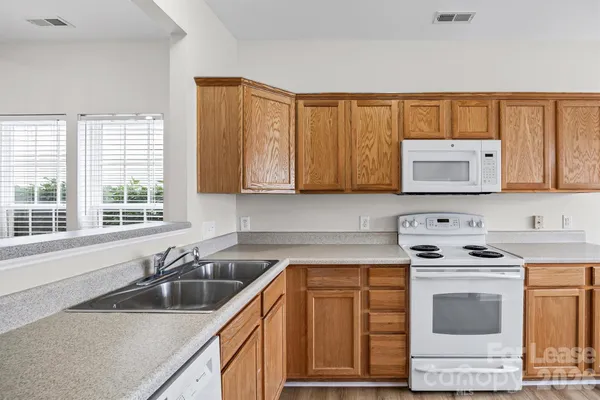 $2,250 | 616 Bayou Circle, Clover, SC 29710