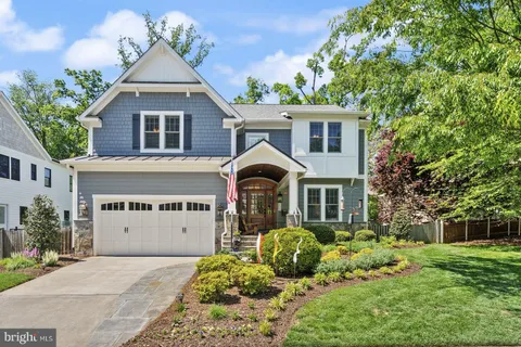 $2,250,000 | 121 Tapawingo Road Southwest, Vienna, VA 22180