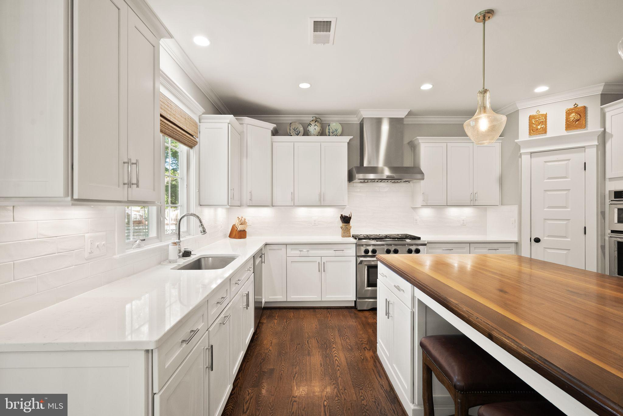121 Tapawingo Road Southwest Vienna, VA 22180 - Photo 23 of 87