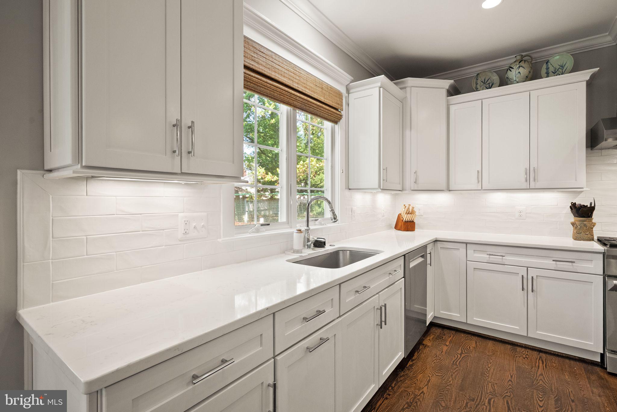 121 Tapawingo Road Southwest Vienna, VA 22180 - Photo 24 of 87