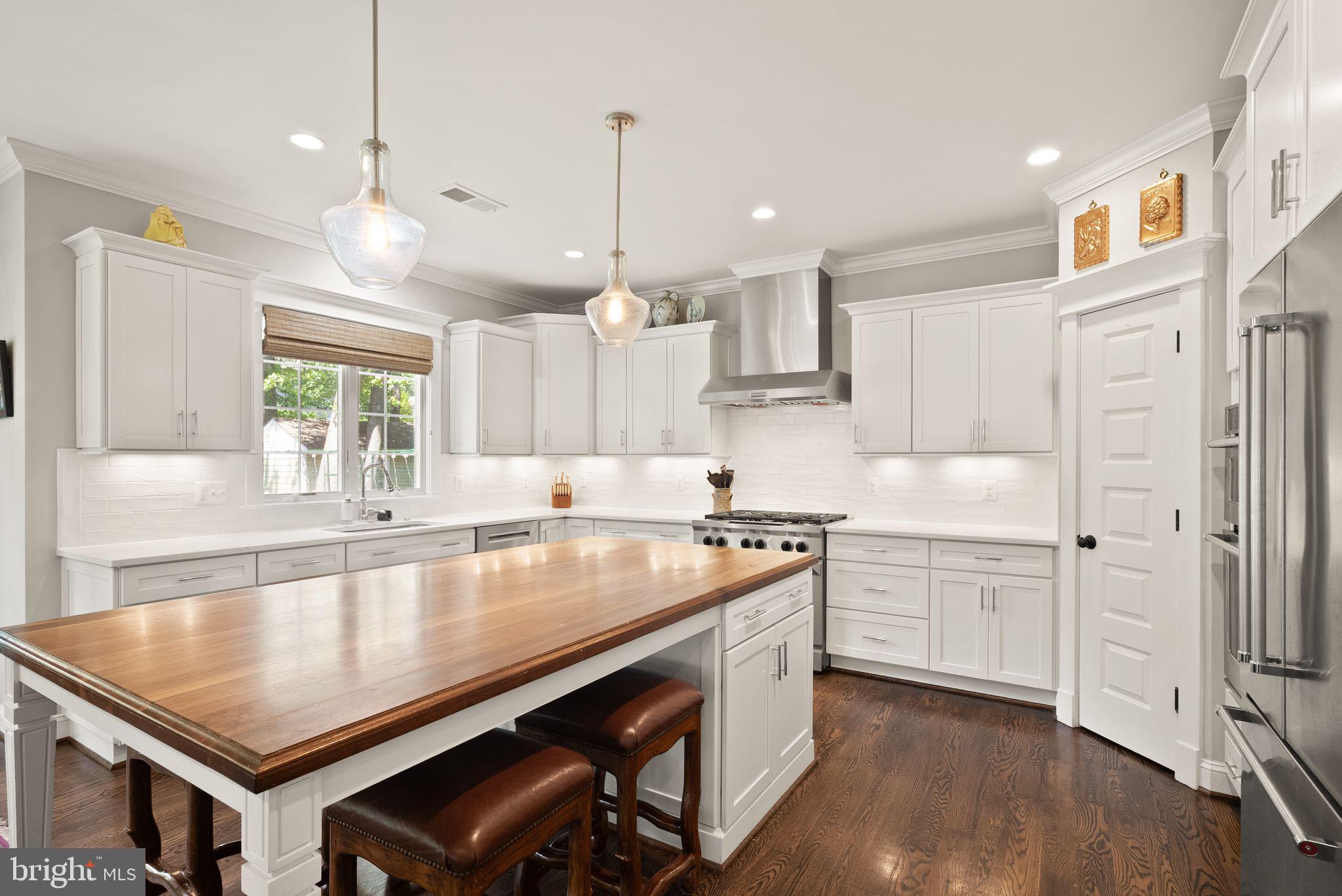 121 Tapawingo Road Southwest Vienna, VA 22180 - Photo 27 of 87