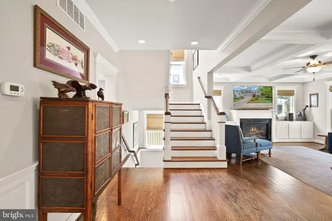 $2,250,000 | 121 Tapawingo Road Southwest, Vienna, VA 22180