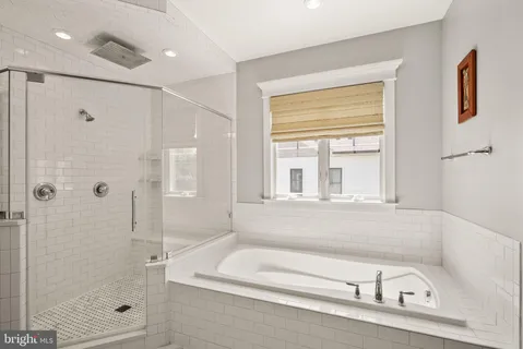 $2,250,000 | 121 Tapawingo Road Southwest, Vienna, VA 22180