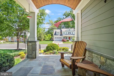 $2,250,000 | 121 Tapawingo Road Southwest, Vienna, VA 22180