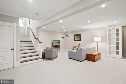$2,250,000 | 121 Tapawingo Road Southwest, Vienna, VA 22180