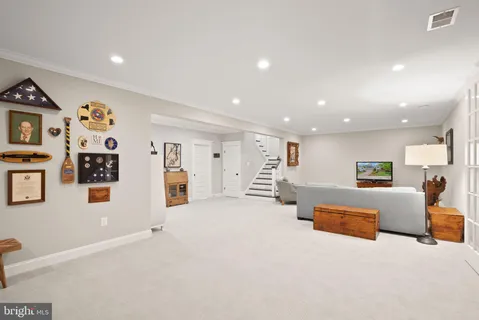 $2,250,000 | 121 Tapawingo Road Southwest, Vienna, VA 22180