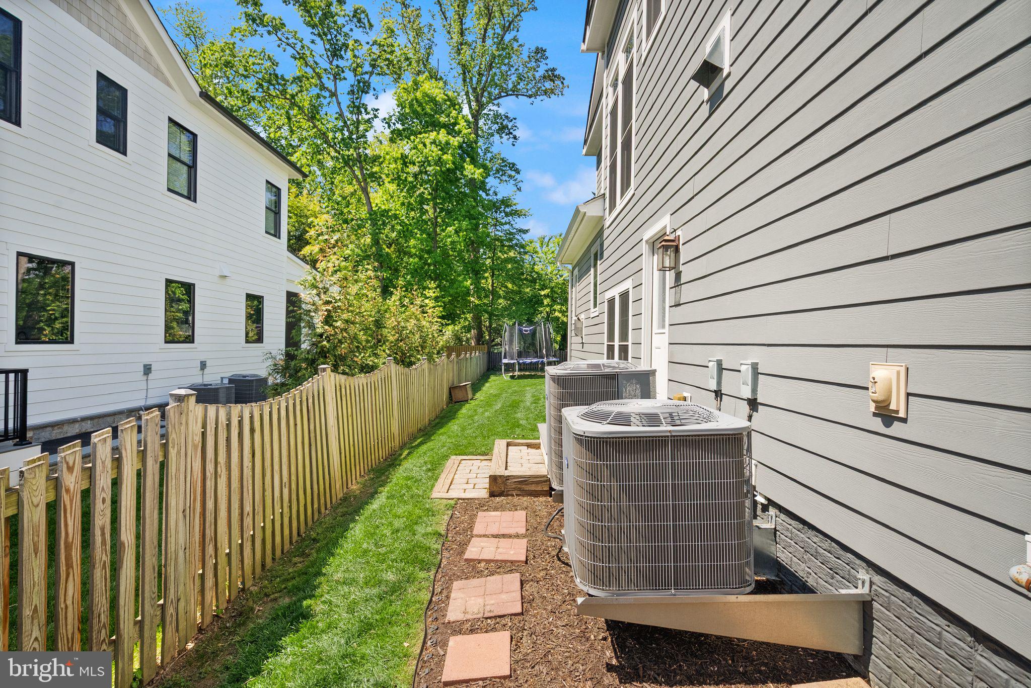 121 Tapawingo Road Southwest Vienna, VA 22180 - Photo 76 of 87