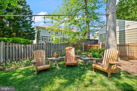 $2,250,000 | 121 Tapawingo Road Southwest, Vienna, VA 22180