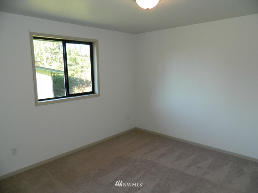 5101 East Rasor Road Belfair, WA 98528 - Photo 10 of 18 Gallery Image 10