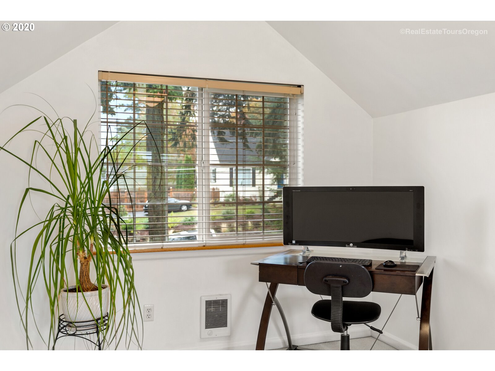 6060 Southwest Taylors Ferry Road Portland, OR 97219 - Photo 16 of 32 Gallery Image 16