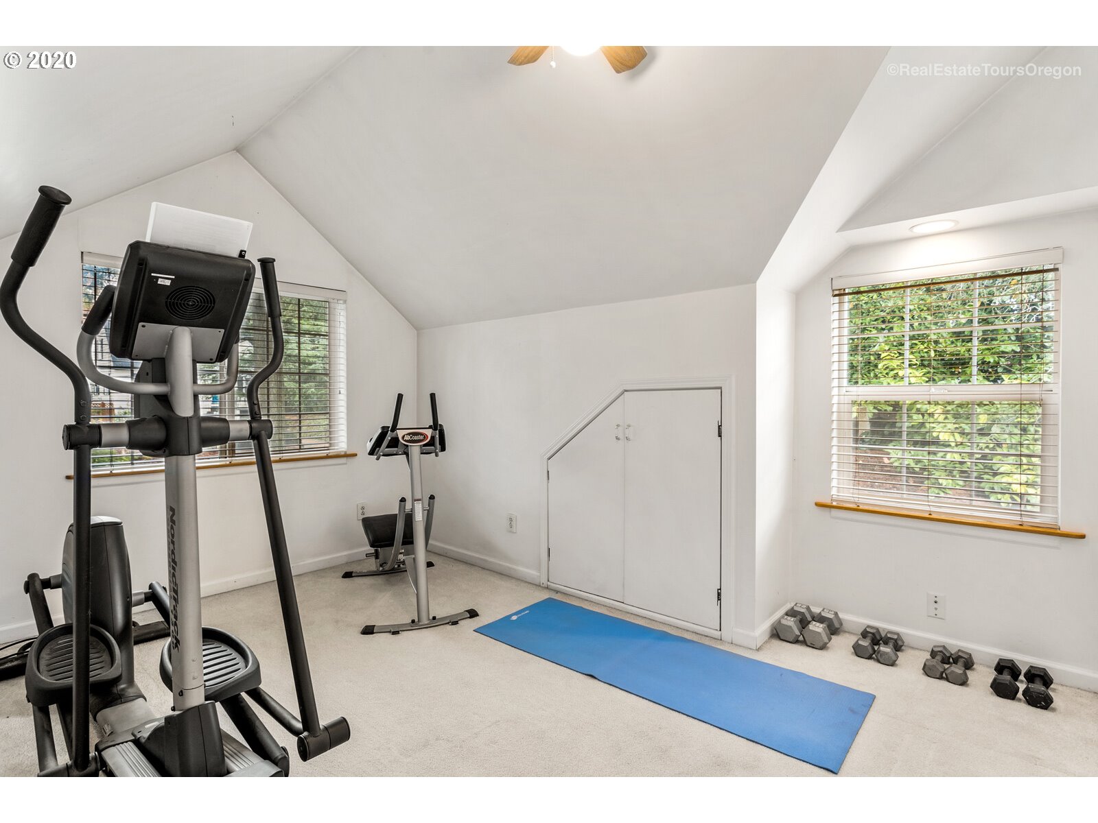 6060 Southwest Taylors Ferry Road Portland, OR 97219 - Photo 18 of 32 Gallery Image 18