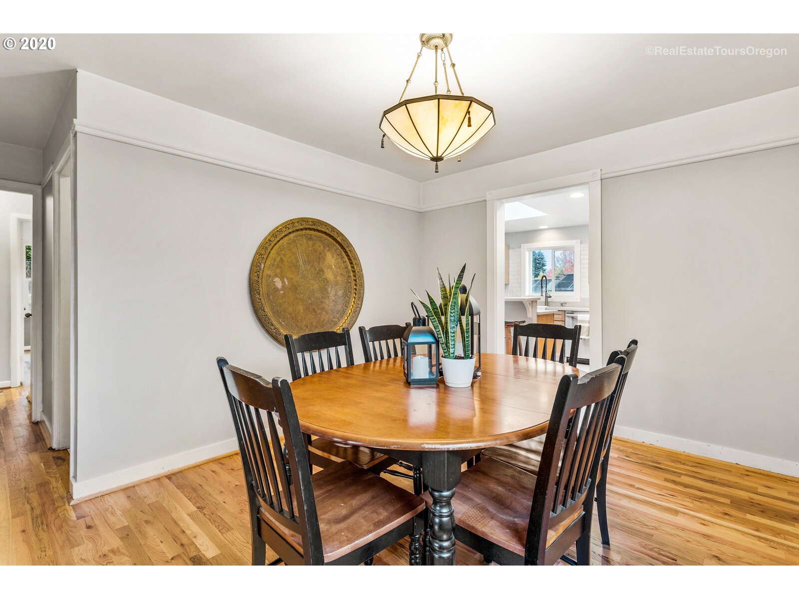 6060 Southwest Taylors Ferry Road Portland, OR 97219 - Photo 9 of 32 Gallery Image 9