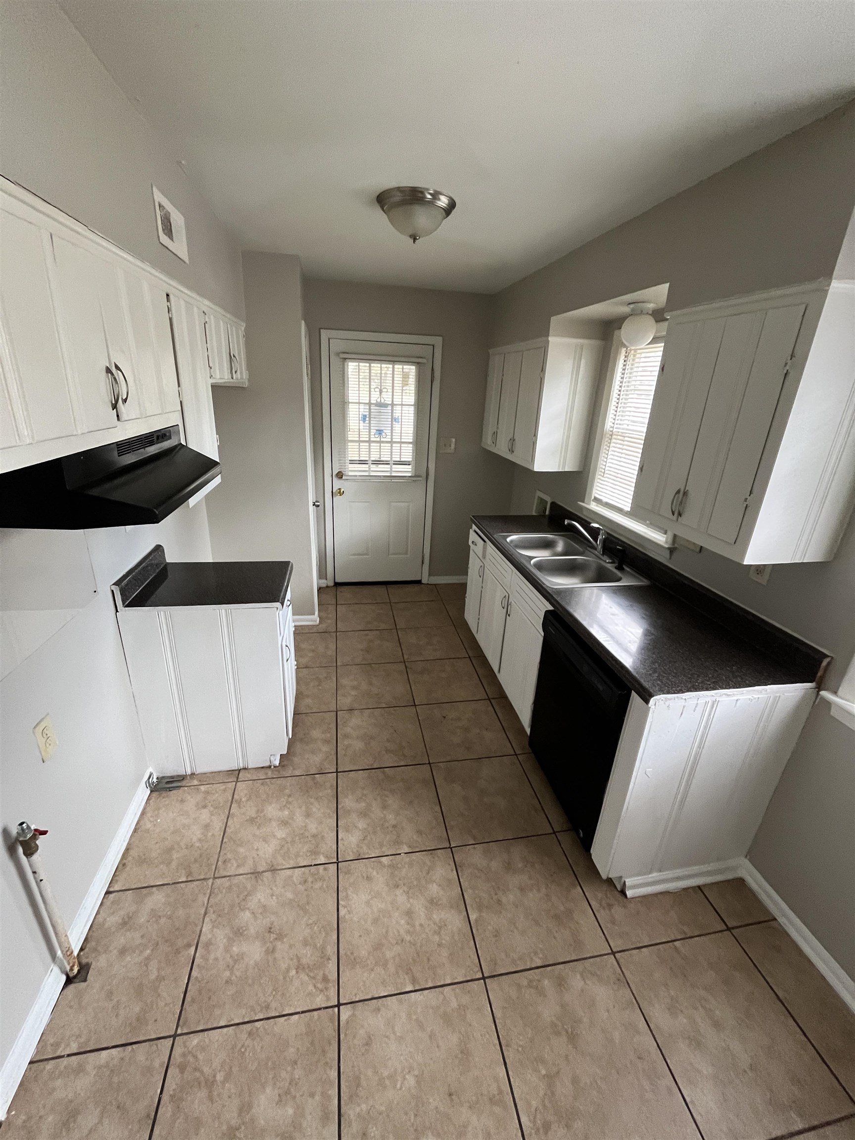 4020 Chippewa Road Memphis, TN 38118 - Photo 5 of 16 Gallery Image 5