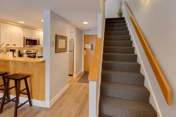 $389,000 | 48 Cooper Memorial Drive, Unit 413, Lincoln, NH 03251