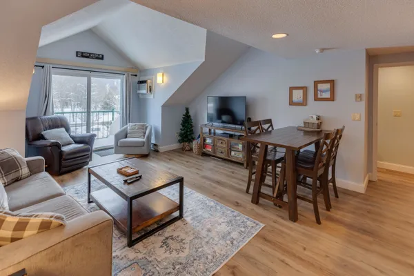 $389,000 | 48 Cooper Memorial Drive, Unit 413, Lincoln, NH 03251