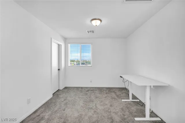 $2,000 | 4054 East Tonopah Avenue, Las Vegas, NV 89115