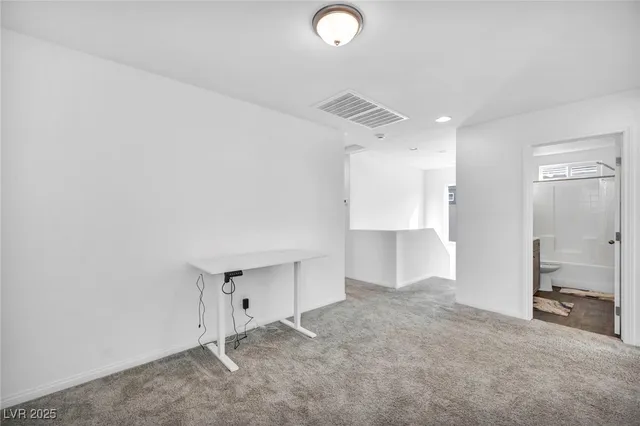 $2,000 | 4054 East Tonopah Avenue, Las Vegas, NV 89115