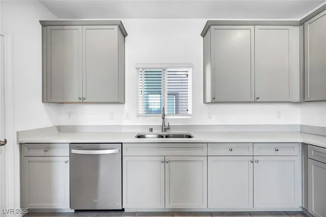 $2,000 | 4054 East Tonopah Avenue, Las Vegas, NV 89115