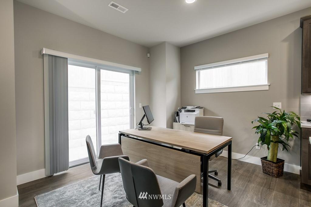 24140 39th Drive Southeast, Unit PH3 Bothell, WA 98021 - Photo 8 of 20 Gallery Image 8