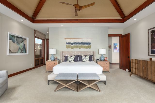 $10,000,000 | 72-1033 Kekahawaiole Drive, Kailua-Kona, HI 96740