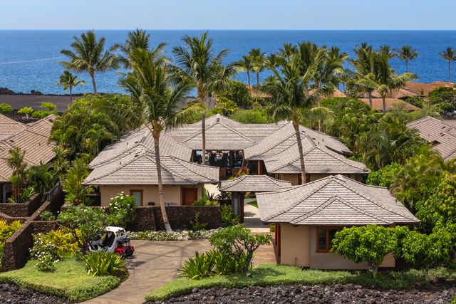 $10,000,000 | 72-1033 Kekahawaiole Drive, Kailua-Kona, HI 96740