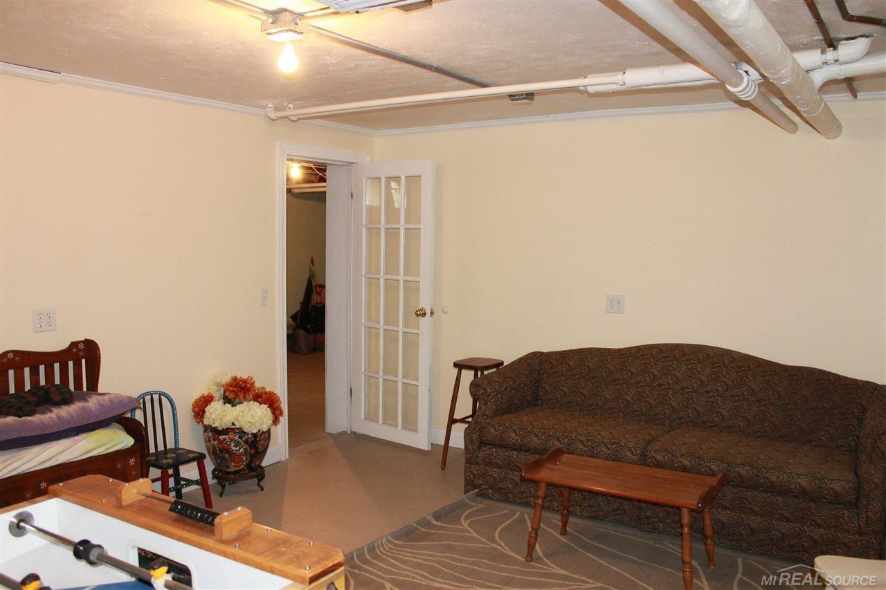 755 Lincoln Road Grosse Pointe, MI 48230 - Photo 40 of 43 31307447-39.JPG