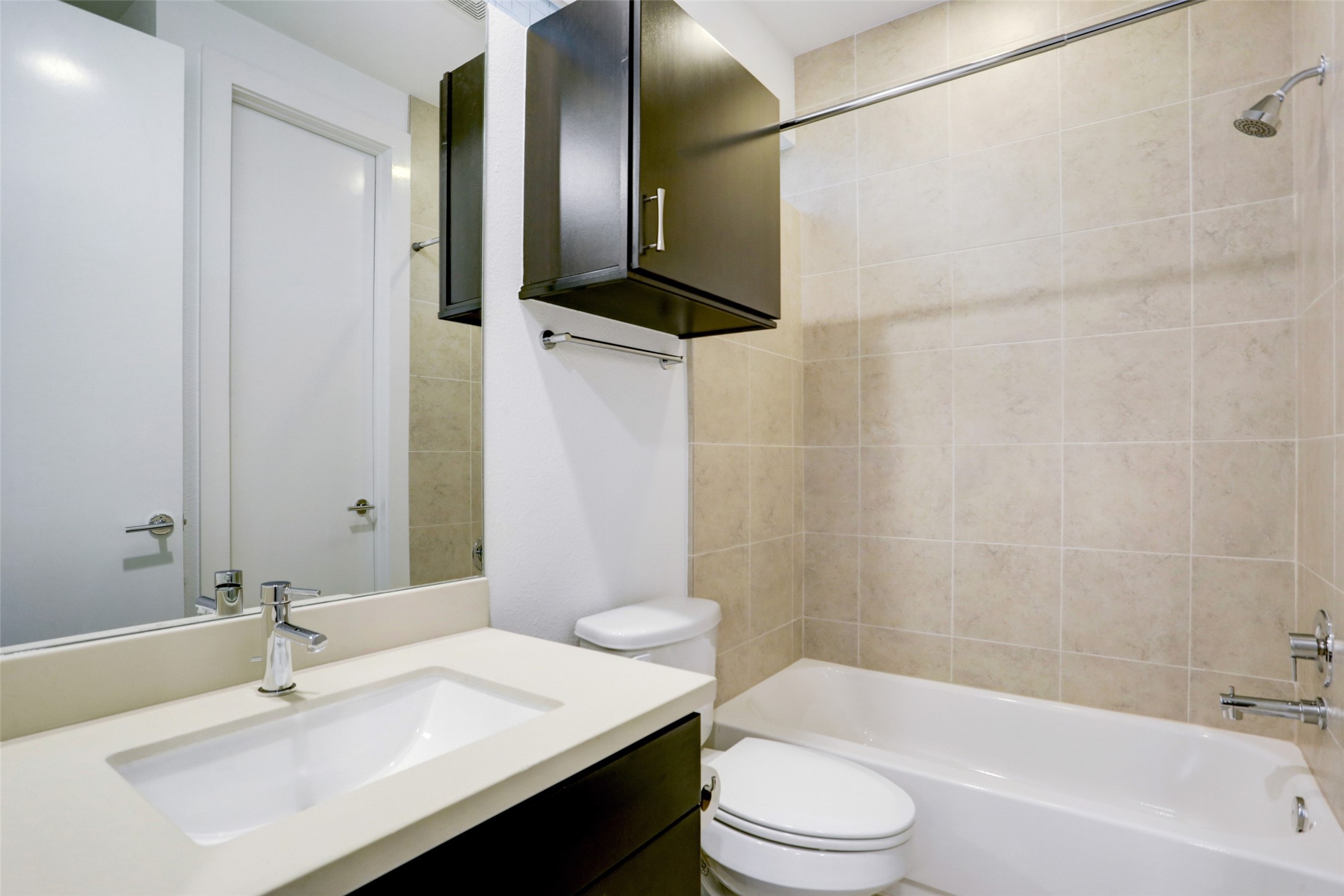 2344 Commerce Street Houston, TX 77003 - Photo 17 of 18 Second Bedroom Full Bath