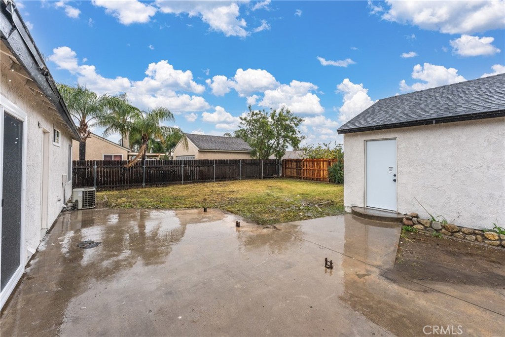 1365 West Etiwanda Avenue Rialto, CA 92376 - Photo 27 of 32