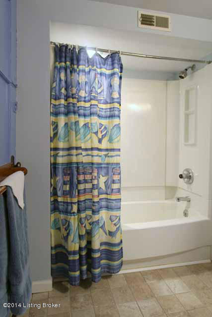 1874 Rutherford Avenue Louisville, KY 40205 - Photo 30 of 37 32 Basement Bath
