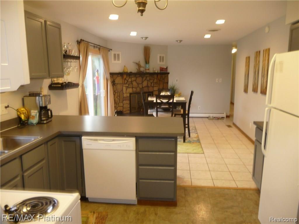 6288 Textile Road Ypsilanti, MI 48197 - Photo 4 of 16